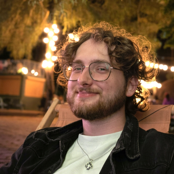 File:Pawel-Gil.png